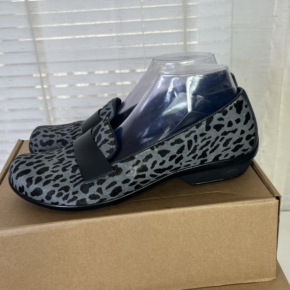 Dansko Oksana Womens Size 40 Calf Hair Loafers Grey Black Leopard Print Shoes